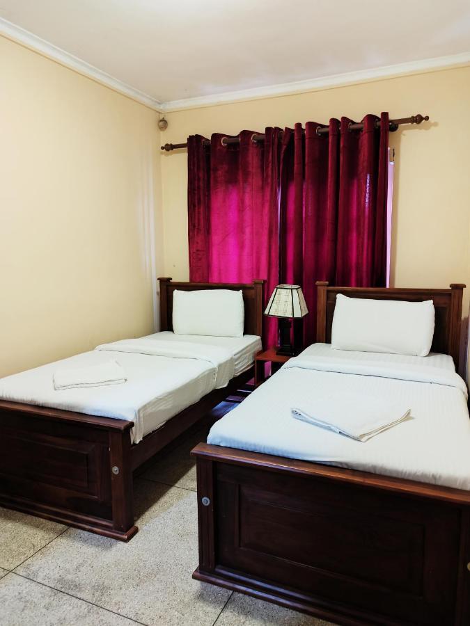 Blue Moon Hotel Nuwara Eliya Exterior photo